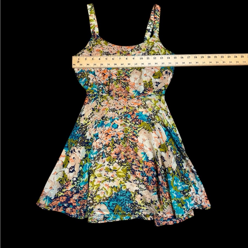 Lucca Couture Dress - Picture 6 of 8